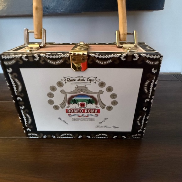 Cigar Handbag - Picture 2 of 5